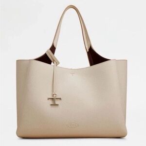 Tod's Cream Leather Tote with Contrast Interior